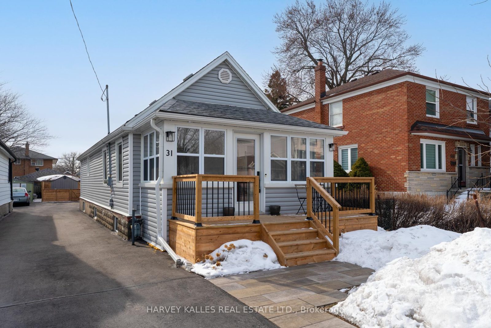 31 Elder Ave